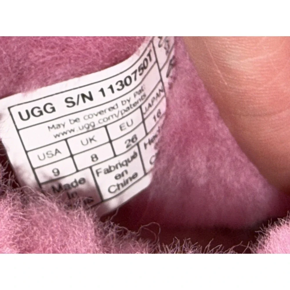 Uggs Classic Ultra Mini  Pink Boots Youth Girls Size 9‎
